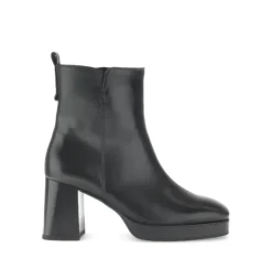 *FINAL SALE*55.710-27 - Black Leather