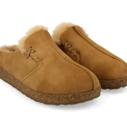 Saskatchewan - Tan Shearling
